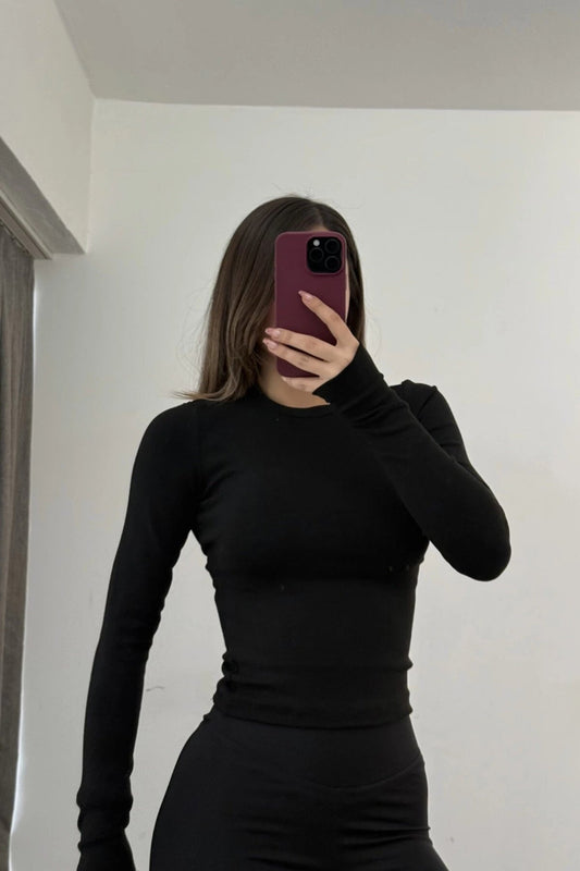 Basic Crew Neck Thumb Hole Blouse - Black