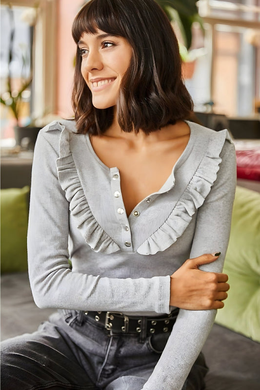 Long-Sleeved Ribbed Ruffle Blouse - Grey