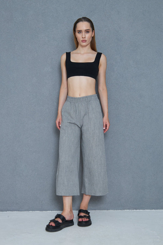 Relaxed Linen Capri Bermuda Pants - Black